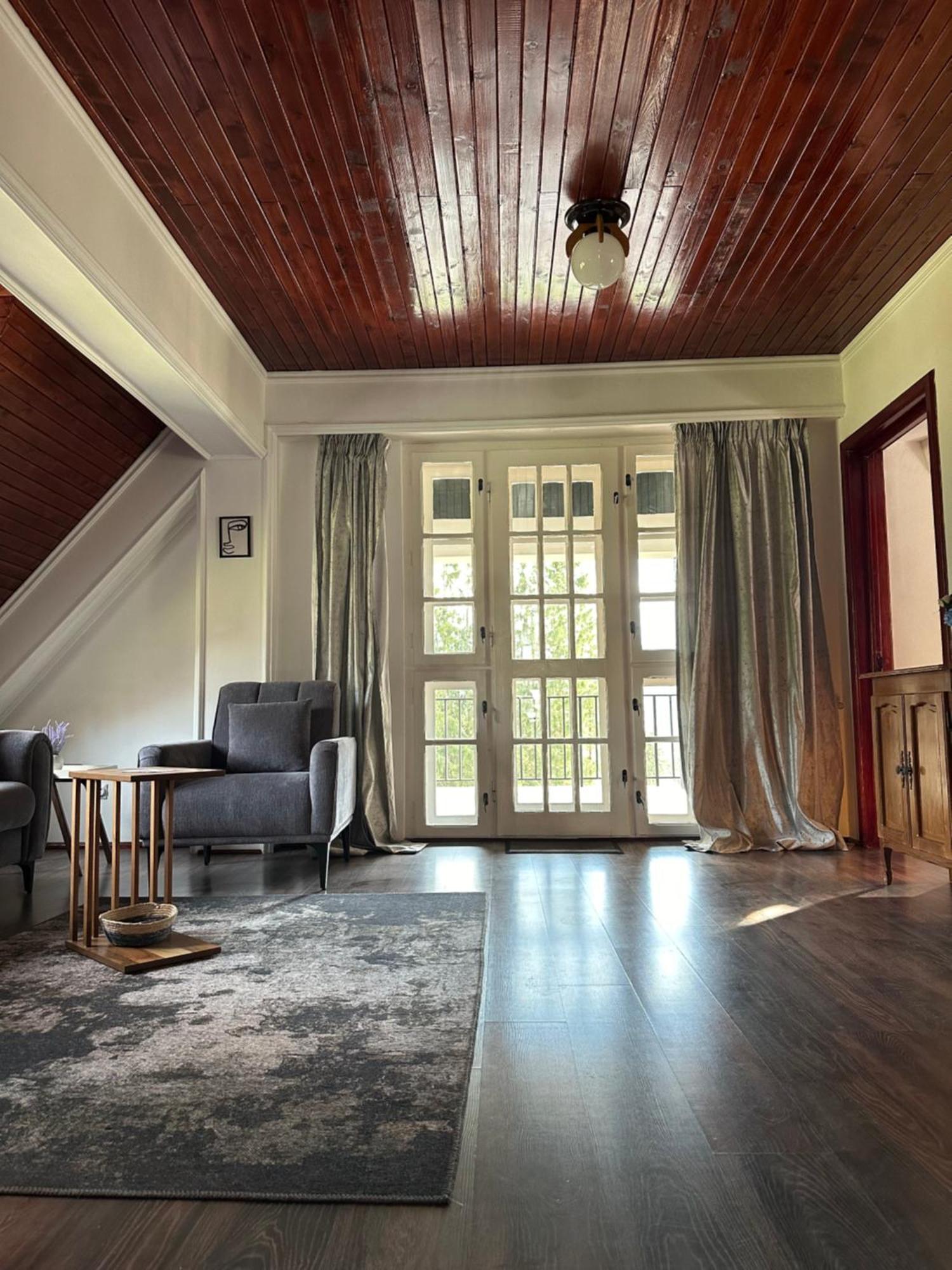Pine Peak Apartments เปรดัล ภายนอก รูปภาพ