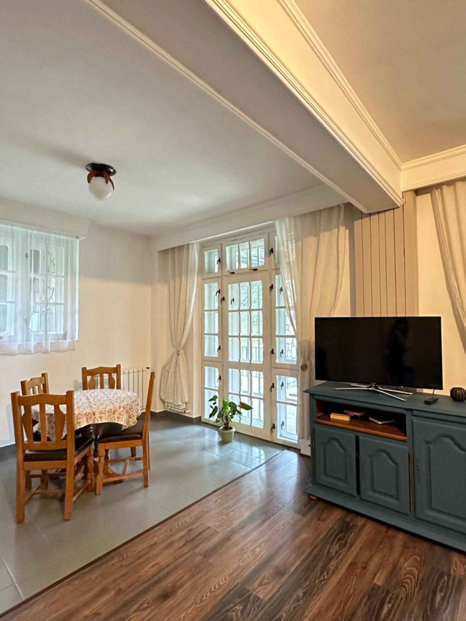 Pine Peak Apartments เปรดัล ภายนอก รูปภาพ